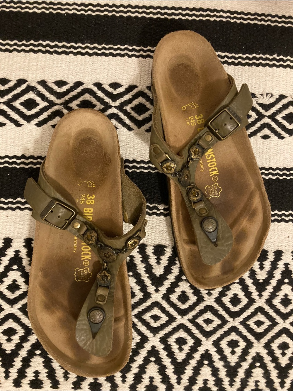 Birkenstock Women’s Olive Green Gizeh Sandals with Decorative Accents